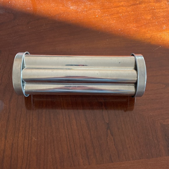 Pampered Chef Bread Tube for bread or ice cream sandwiches - flower - Valtrompia - Picture 4 of 8